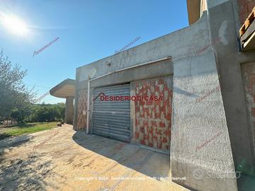 Casa, Campofelice di Roccella.