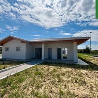 ESCLUSIVA VILLA TRICAMERE: indipendenza e rispa...