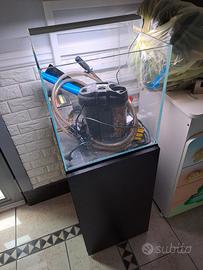 Acquario cubo 40x40 con supporto e accessori