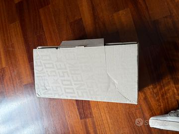 Snikers Golden Goose