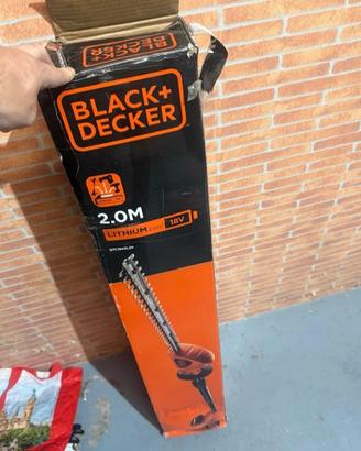 TAGLIA SIEPI A BATTERIA AD ASTA BLACK & DECKER 
