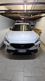 automobile Cupra 