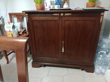 Antico stipone da cucina