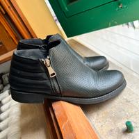 Scarpa da ufficio- mini stivaletto