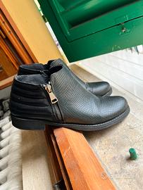 Scarpa da ufficio- mini stivaletto