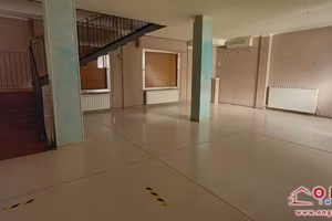 Immobile di 280 m² con 2 locali a Copparo