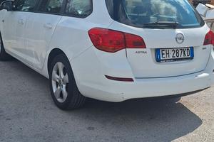 opel astra station wagon 