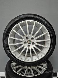 Set 4 Cerchi Alfa Romeo da 17" completi di Gomme