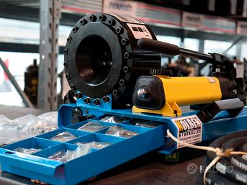 Pressa manuale per tubi oleodinamici