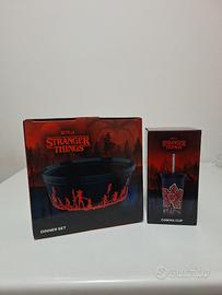 Cinema cup + Dinner set Strangers Things Conad