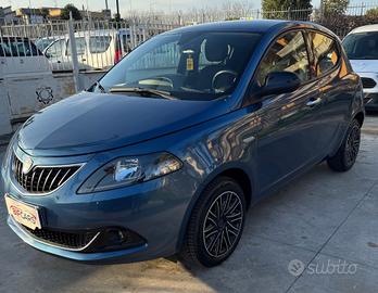 Lancia Ypsilon 1.0 FireFly 5 porte S&S Hybrid Gold