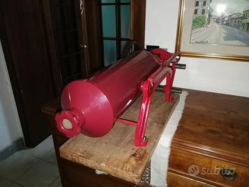 Insaccatrice d'epoca da esposizione