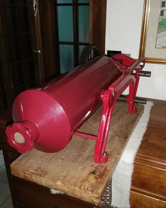 Insaccatrice d'epoca da esposizione