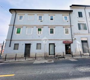 MONOLOCALE A TRIESTE