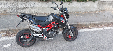 Benelli tnt 125