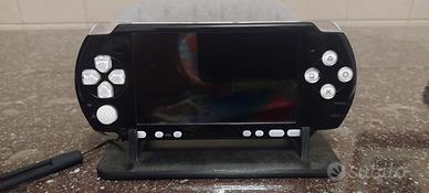 PsP 3000 + Memory Stick 32 GB + Giochi
