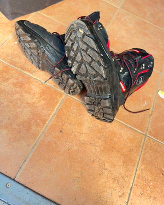 Scarpe antitaglio 42