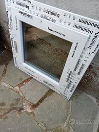 finestra pvc 70x70 nuova 