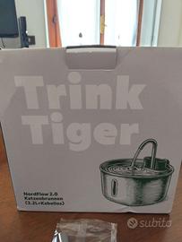 Dispenser automatico d’acqua per animali