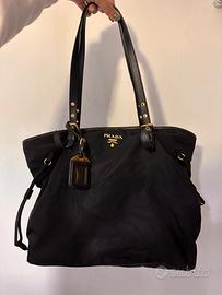 Borsa Prada originale nera