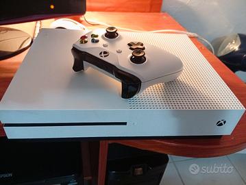 Xbox one s da 1 tb. 