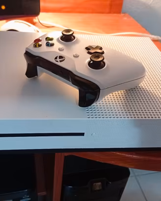 Xbox one s da 1 tb. 