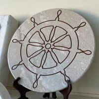 Elemento in marmo con incisione Timone