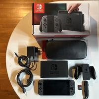 Nintendo Switch + Mario Tennis Aces + Custodia