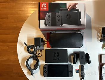 Nintendo Switch + Mario Tennis Aces + Custodia