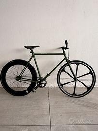COPPIA BICI FIXED SINGLE SPEED NO SCATTO FISSO