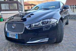 Jaguar XF 2.2 del 2015 Eleganza e Potenza