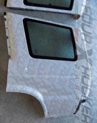 Fiancata posteriore SX Land Rover Discovery 2