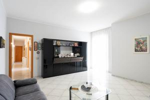 Rif.LA87- appartamento trilocale