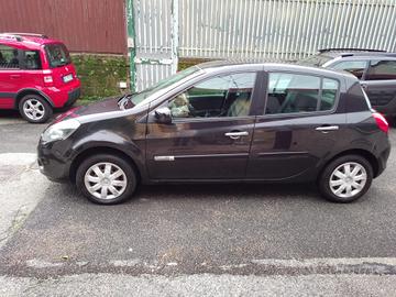 Renault Clio 1.2 16V 5 porte Luxe