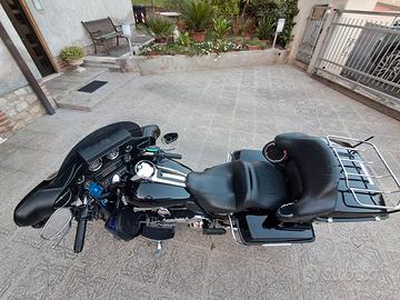 Harley Electra Glide 103 Limited
