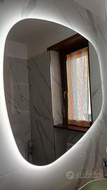 Specchio modelo sasso con LED posteriore