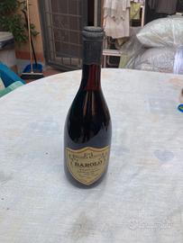 bottiglia di vino barolo cav. ceste