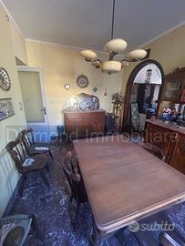 Casa singola su tre livelli a Giarre