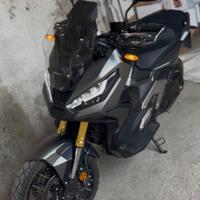 Xadv 750