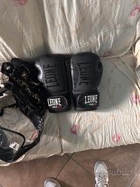 Guanti boxe LEONE