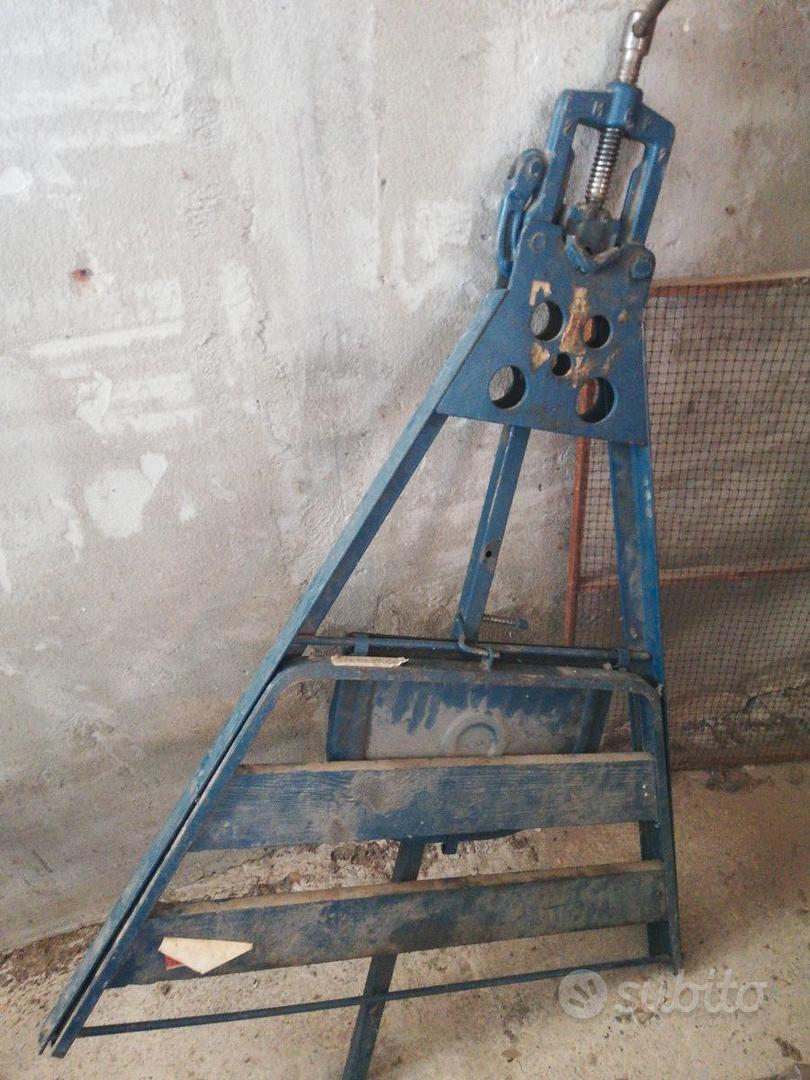 Étau Hydraulique Rétractable Pour Tubes Rigid Industries - Fonte - Occasion