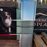 gabbia per pulcini d'allevamento