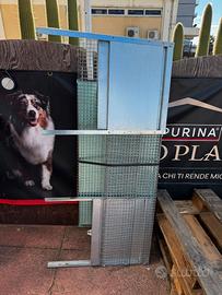 gabbia per pulcini d'allevamento