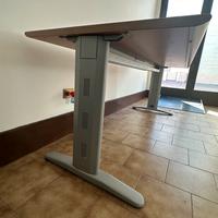 SCRIVANIA+CASSETTIERA+SEDIA 200€