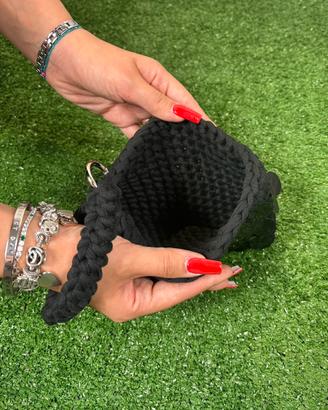 Pochette Nera Crochet con Paillettes