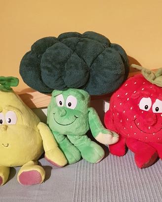 Peluche forma di frutta e verdura morbidissimi.