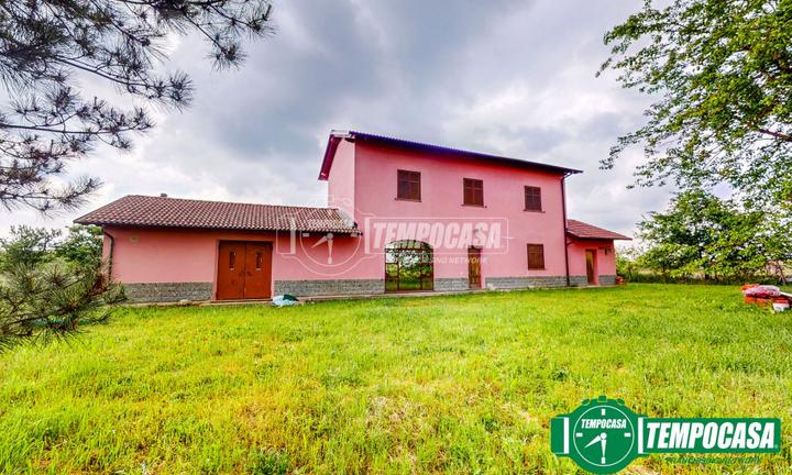 CASA INDIPENDENTE SU 4 LATI CON GIARDINO E TERRENO