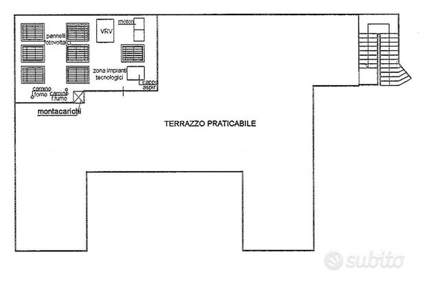 Stabilimento balneare ristorante con ampio parcheg