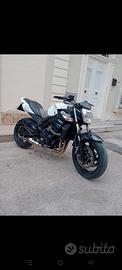 Suzuki gsr600 2008