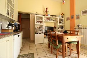 3 LOCALI A PRATO